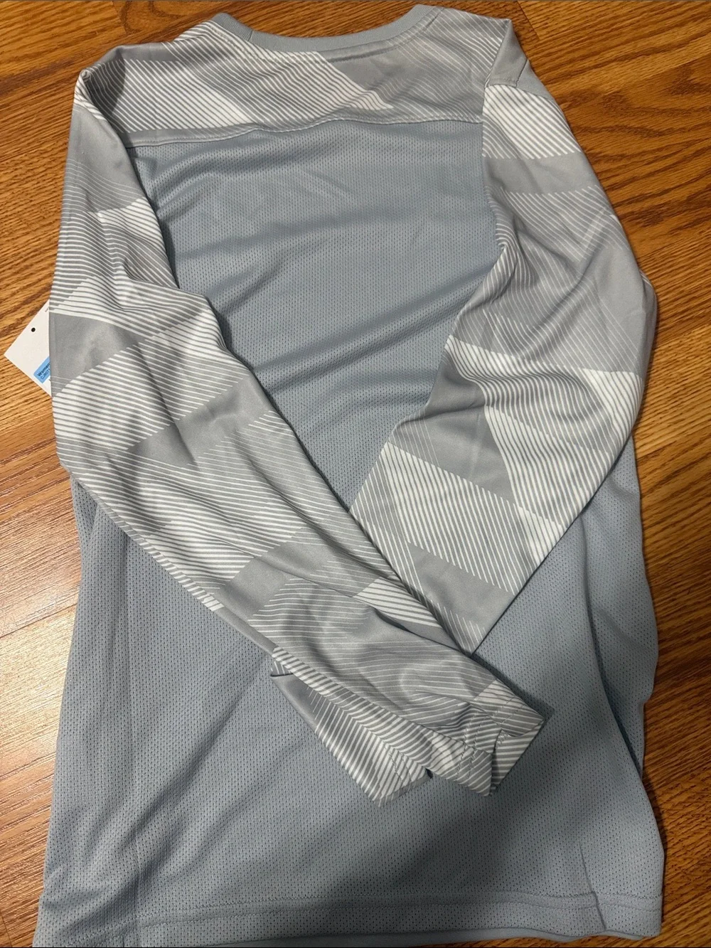 Nike Light Gray Long-Sleeve Dri-FIT Top with Patterned Sleeves